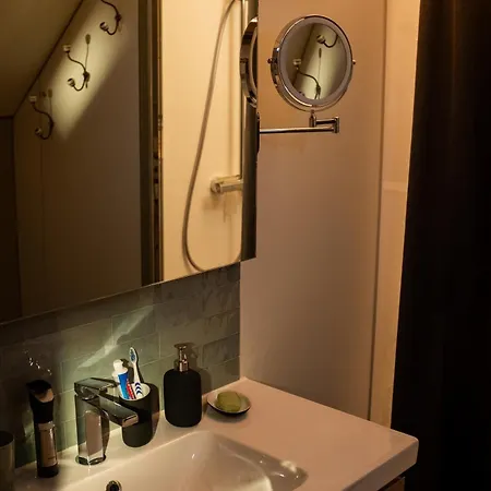 Kittel Guest With Private Bathroom